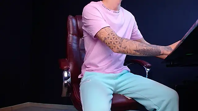 BrandonTate online show from October 2025 05:42:02 AM