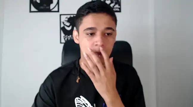 kaiine190 online show from December 2024 01:02:02 PM