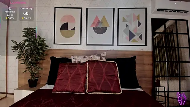 LunaRuso online show from September 2025 07:47:02 PM