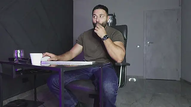 mattmasterss online show from October 2025 07:14:01 PM