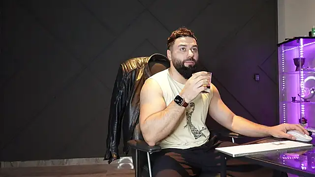 mattmasterss online show from April 2026 06:36:02 PM