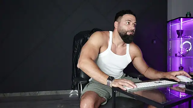 mattmasterss online show from May 2026 10:41:02 PM