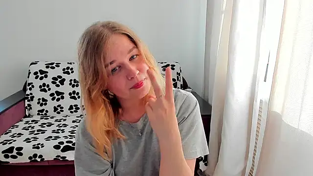 AlicePopsy online show from June 2026 05:04:01 PM