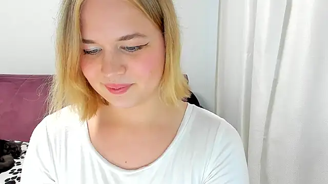 AlicePopsy online show from July 2026 04:34:01 PM