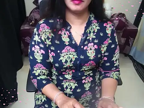 Arushisingh8888 online show from December 2025 12:54:01 PM