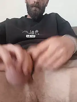Snapshot of Antonio_Vatooo chatting on May 2026 01:10:02 PM Antonio Vatooo online show from May 2026 01:10:02 PM