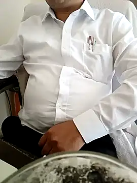 Hot-man39 online show from January 2025 05:30:01 AM