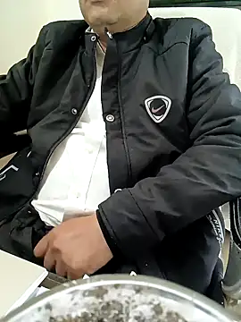 Hot-man39 online show from February 2025 12:06:02 PM