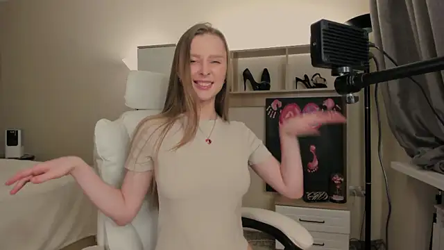 CharlotteWells online show from March 2025 01:49:01 PM