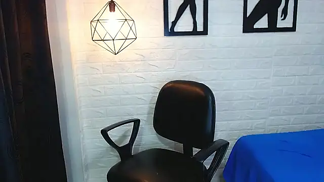 Snapshot of james_scott18 chatting on December 2024 03:26:01 AM james scott18 online show from December 2024 03:26:01 AM