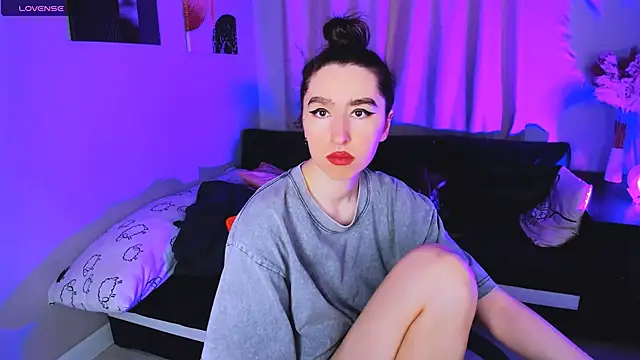 Snapshot of Lily_xBabe chatting on November 2025 07:52:02 AM Lily xBabe online show from November 2025 07:52:02 AM