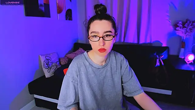 Snapshot of Lily_xBabe chatting on November 2025 07:41:02 AM Lily xBabe online show from November 2025 07:41:02 AM