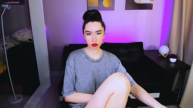 Snapshot of Lily_xBabe chatting on June 2026 03:32:02 PM Lily xBabe online show from June 2026 03:32:02 PM