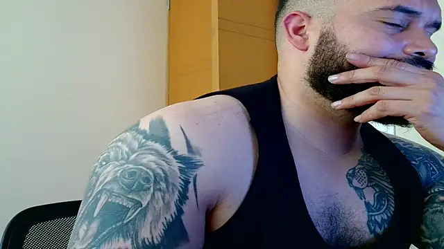 alexandergranda71 online show from October 2025 05:56:01 PM