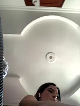 emiss  online show from October 2025 03:24:02 PM