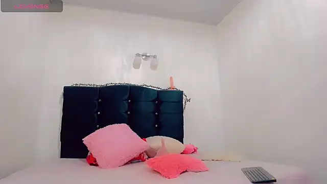 Snapshot of Rubi_30 chatting on February 2025 09:20:02 PM Rubi 30 online show from February 2025 09:20:02 PM