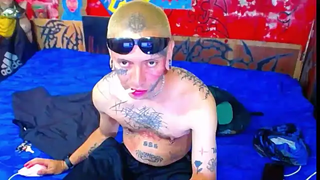 deivid estrada online show from November 2025 04:40:02 PM