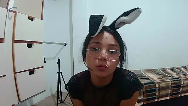 linzeysmith4 online show from March 2025 06:58:02 AM