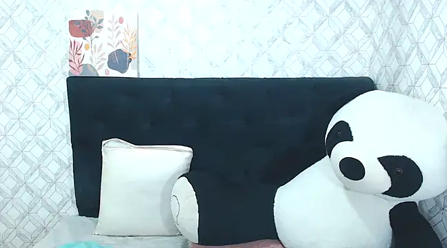 Emma-Wilson online show from February 2025 11:43:02 AM