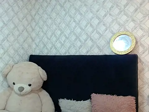 Emma-Wilson online show from February 2026 12:31:01 PM