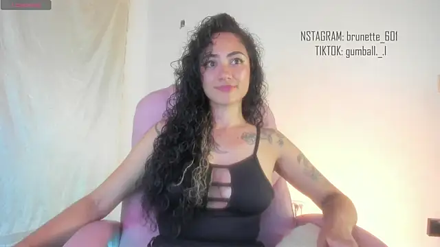 paula brunette online show from November 2025 12:20:01 AM