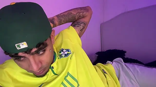 dominic brandd23 online show from September 2025 02:35:02 AM