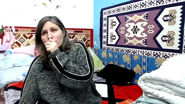 AdelineBlueEyes online show from November 2025 12:00:02 PM