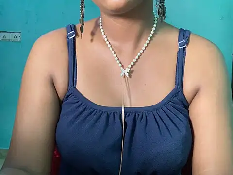 Snapshot of Sexy_trisha__7 chatting on July 2026 09:28:01 AM Sexy trisha 7 online show from July 2026 09:28:01 AM