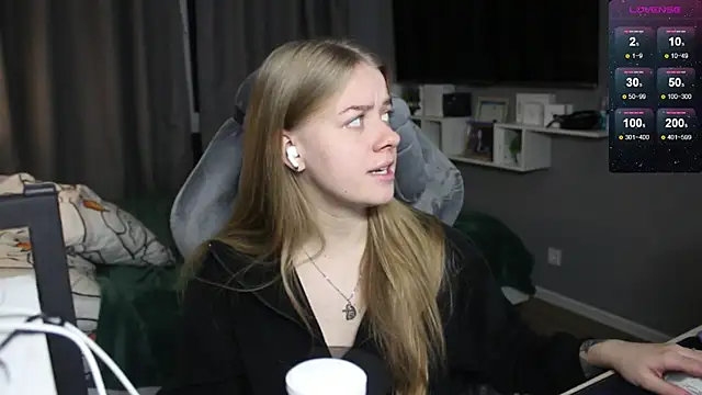 candy maggie online show from December 2024 01:49:01 PM