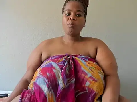 Snapshot of ThickLeeyanaX chatting on February 2025 09:24:01 AM ThickLeeyanaX online show from February 2025 09:24:01 AM