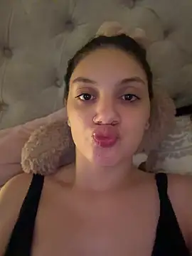 EmilyS   online show from May 2026 04:53:01 AM