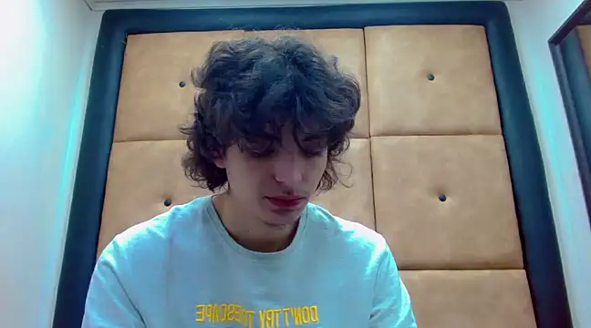 Sr BonnyEthan online show from December 2024 01:32:02 PM