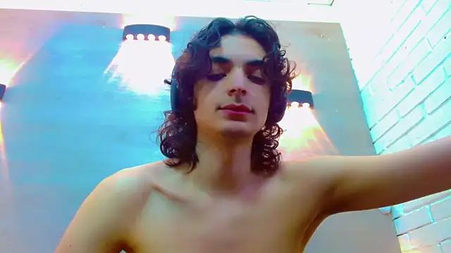 Sr BonnyEthan online show from November 2025 01:54:02 PM