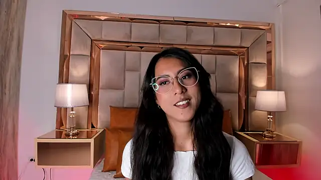 DaraBeckett online show from February 2025 12:17:02 PM