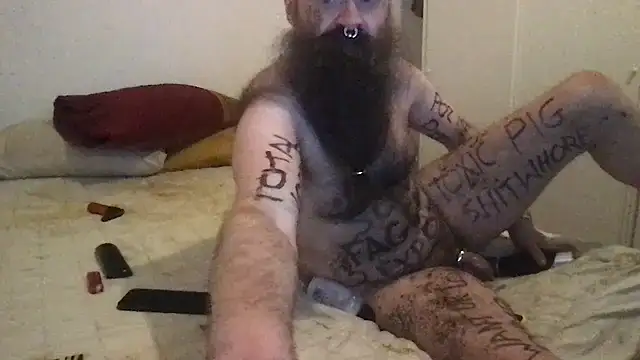 JunkieShitPig online show from March 2025 11:23:02 PM