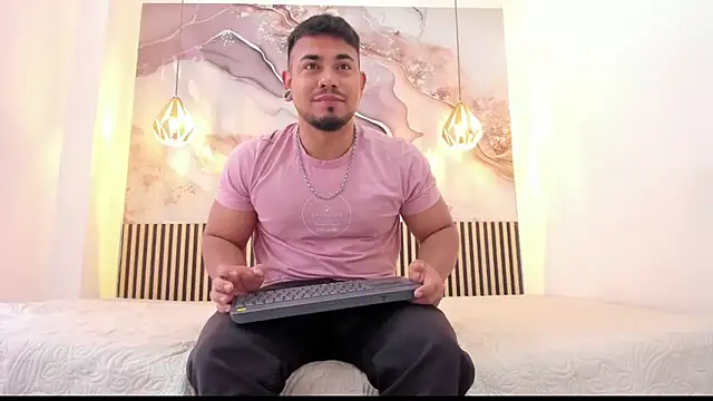 BrianMalonee online show from October 2025 12:47:01 PM