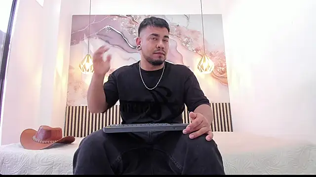 BrianMalonee online show from October 2025 12:16:02 PM