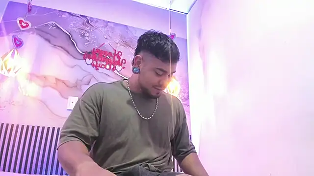 BrianMalonee online show from February 2026 12:01:01 PM