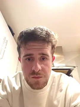 maxy49 online show from November 2025 09:15:01 PM