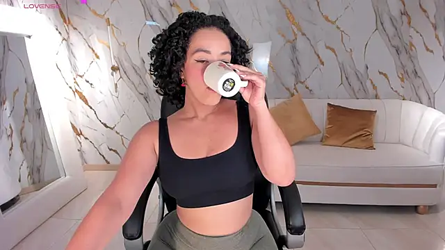 AlessaRomero online show from March 2025 07:29:02 PM