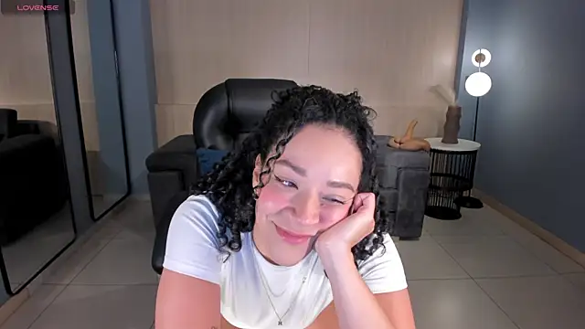 AlessaRomero online show from February 2026 08:03:02 PM