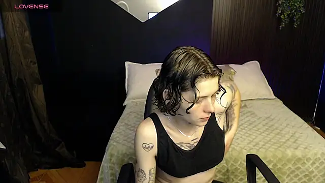 pretty cristal69 online show from February 2026 11:50:01 AM