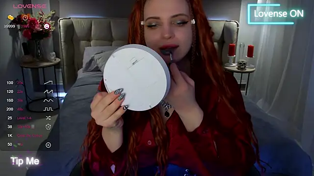 Miss Maya Mils online show from March 2025 01:00:01 AM