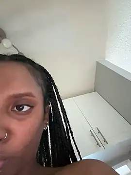 Your Paris online show from February 2025 12:03:01 AM