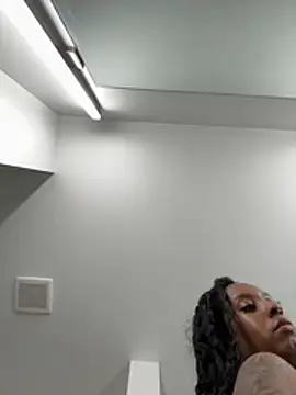 Your Paris online show from March 2026 05:36:02 AM