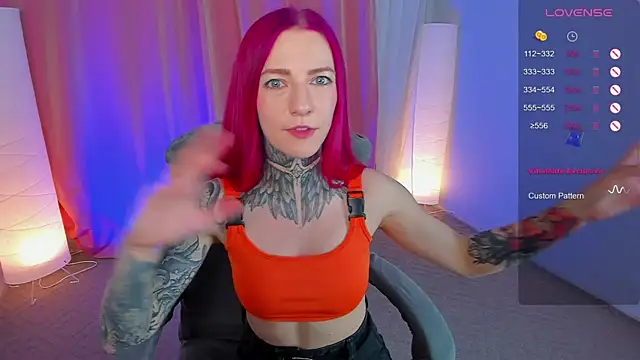 Roxy      online show from January 2025 08:44:01 PM