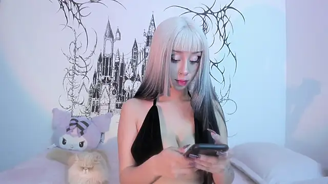 Snapshot of annie_gh chatting on December 2024 06:02:02 AM annie gh online show from December 2024 06:02:02 AM