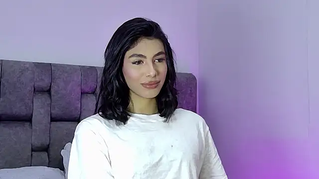 Snapshot of IsabelleFoxx_ chatting on December 2024 07:54:02 AM IsabelleFoxx online show from December 2024 07:54:02 AM