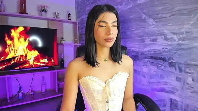 Snapshot of IsabelleFoxx_ chatting on December 2024 02:33:02 PM IsabelleFoxx online show from December 2024 02:33:02 PM