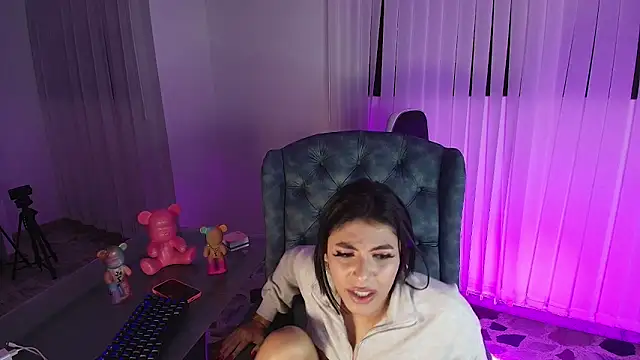 Snapshot of IsabelleFoxx_ chatting on January 2025 10:10:02 AM IsabelleFoxx online show from January 2025 10:10:02 AM
